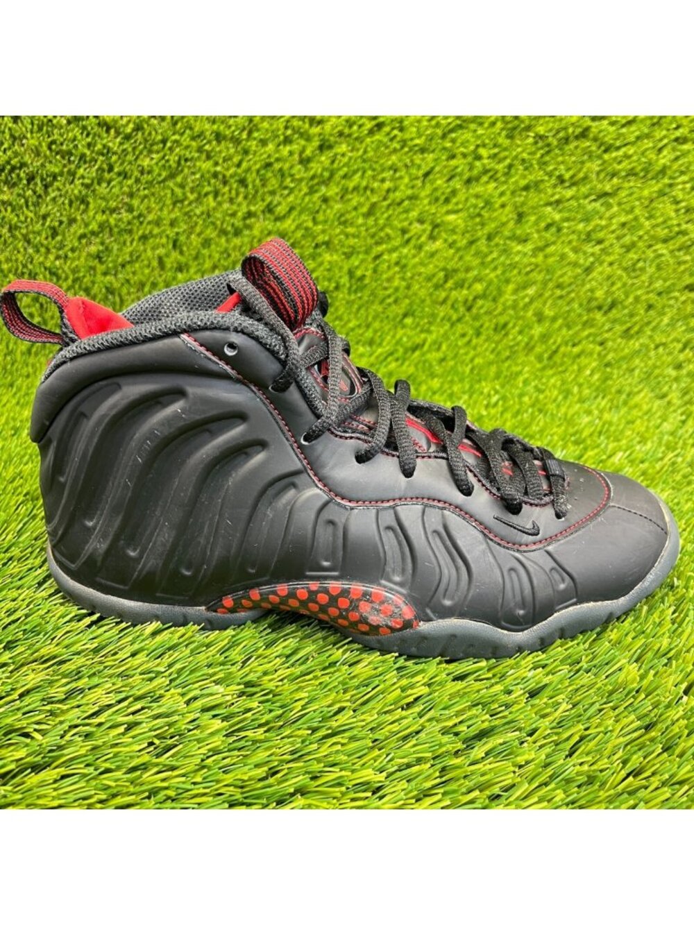 Nike Little Posite‎ One Bred Boys Size 6Y Black Red Basketball Shoes Sneakers